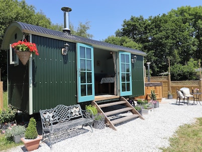 Two Moors Shepherds Hut