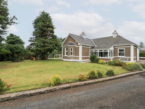 Casa de campo | Vista frontal de la propiedad