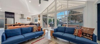 Best Times Chalet, Bright