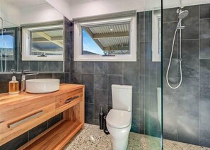 Bathtub