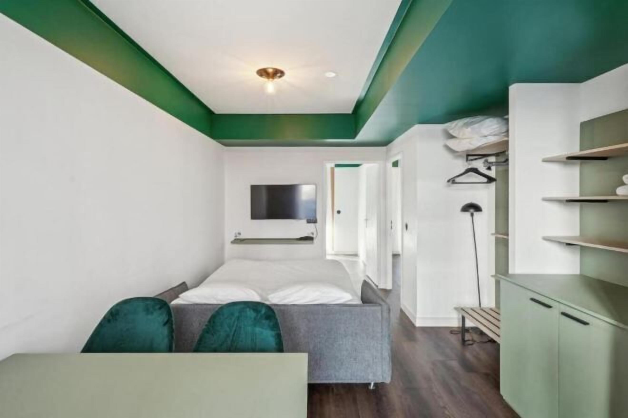 Hochwertige Bettwaren, Bügeleisen/Bügelbrett, kostenloses WLAN