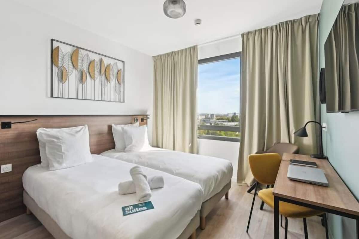 Hochwertige Bettwaren, Bügeleisen/Bügelbrett, kostenloses WLAN