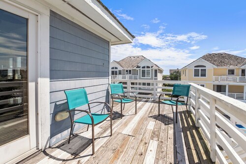 Captain Jack's Landing: Oceanside w/ Pool, Hot Tub