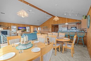 Dining - Semi-Oceanfront Dog Friendly w/ Pool, Elevator, Hot Tub, Tennis, Beach Nearby (Avon)