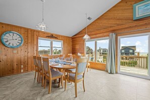 Dining - Semi-Oceanfront Dog Friendly w/ Pool, Elevator, Hot Tub, Tennis, Beach Nearby (Avon)