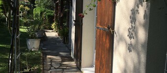 Loue 2 Pièces à L'étage, Indépendantes du Logement Principal D'un mas Auvergnat