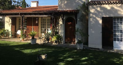 Loue 2 PiÚces à L'étage, Indépendantes du Logement Principal D'un mas Auvergnat