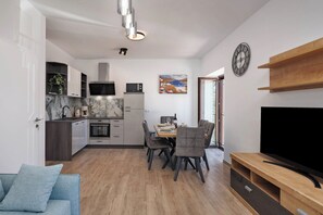 Smart TV 21-inch có truyền hình cáp 