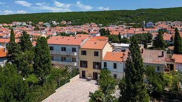 Familieleilighet, flere soverom, sjøvendt (Seafront Apartment Nana 2) | Eksteriør