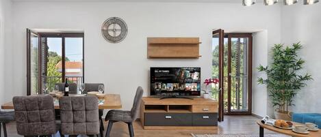 تناول الطعام