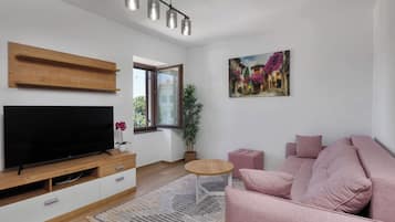 TV connectée de 21 pouces avec chaßnes par cùble