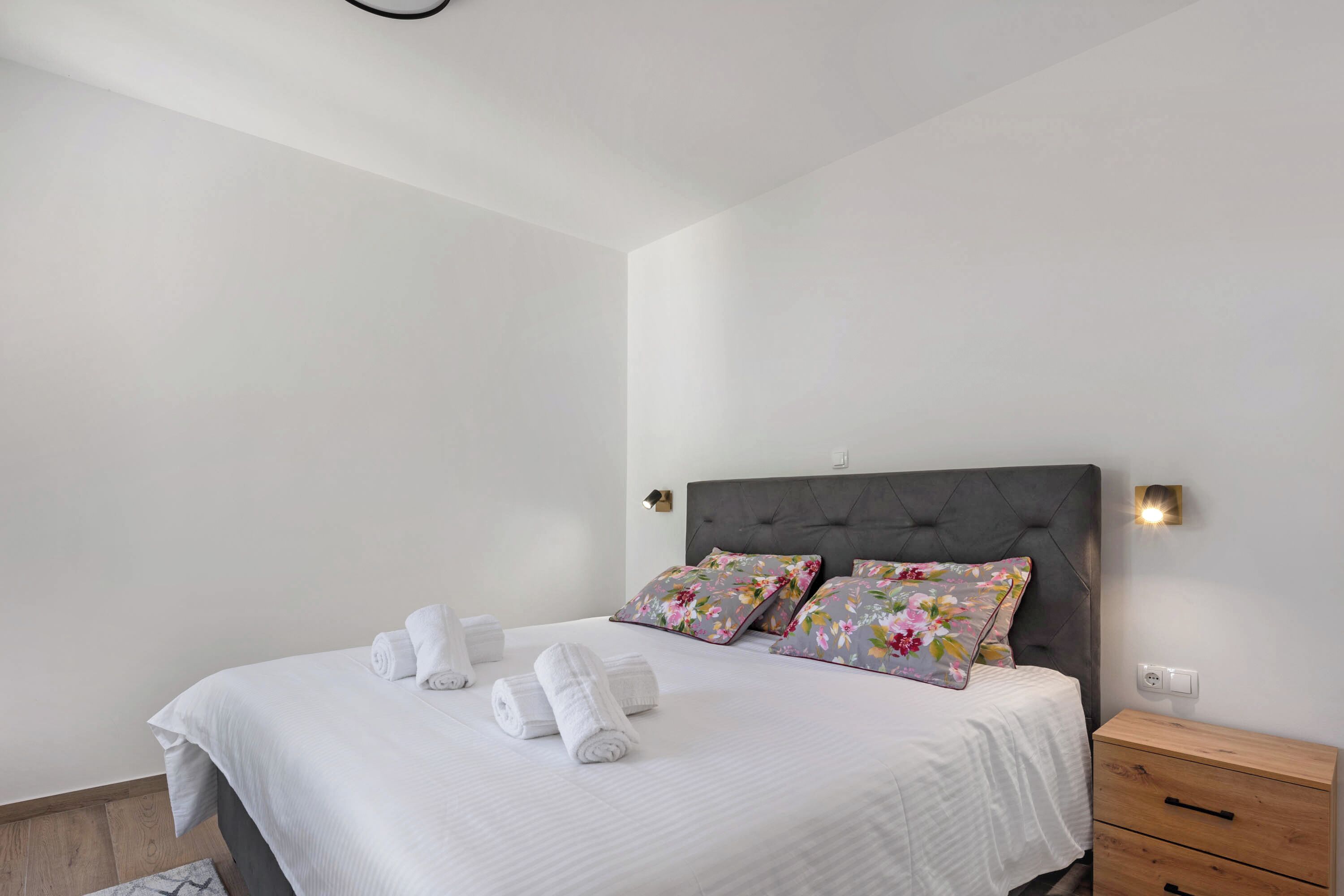 2 bedrooms, bed sheets