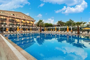 3 outdoor pools - Özkaptan Aqua Otel (Marmara)