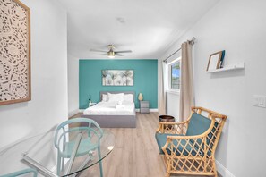 1 chambre, fer et planche à repasser, Wi-Fi, draps fournis