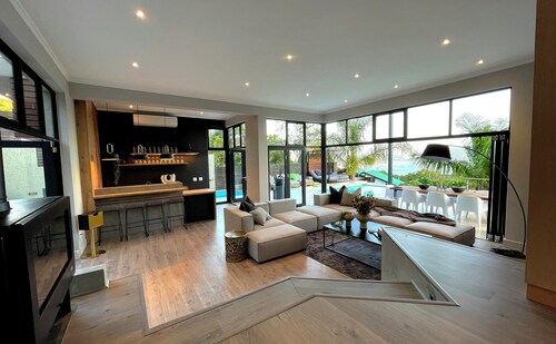 Looking for the perfect escape in a true paradise setting has never been so easy