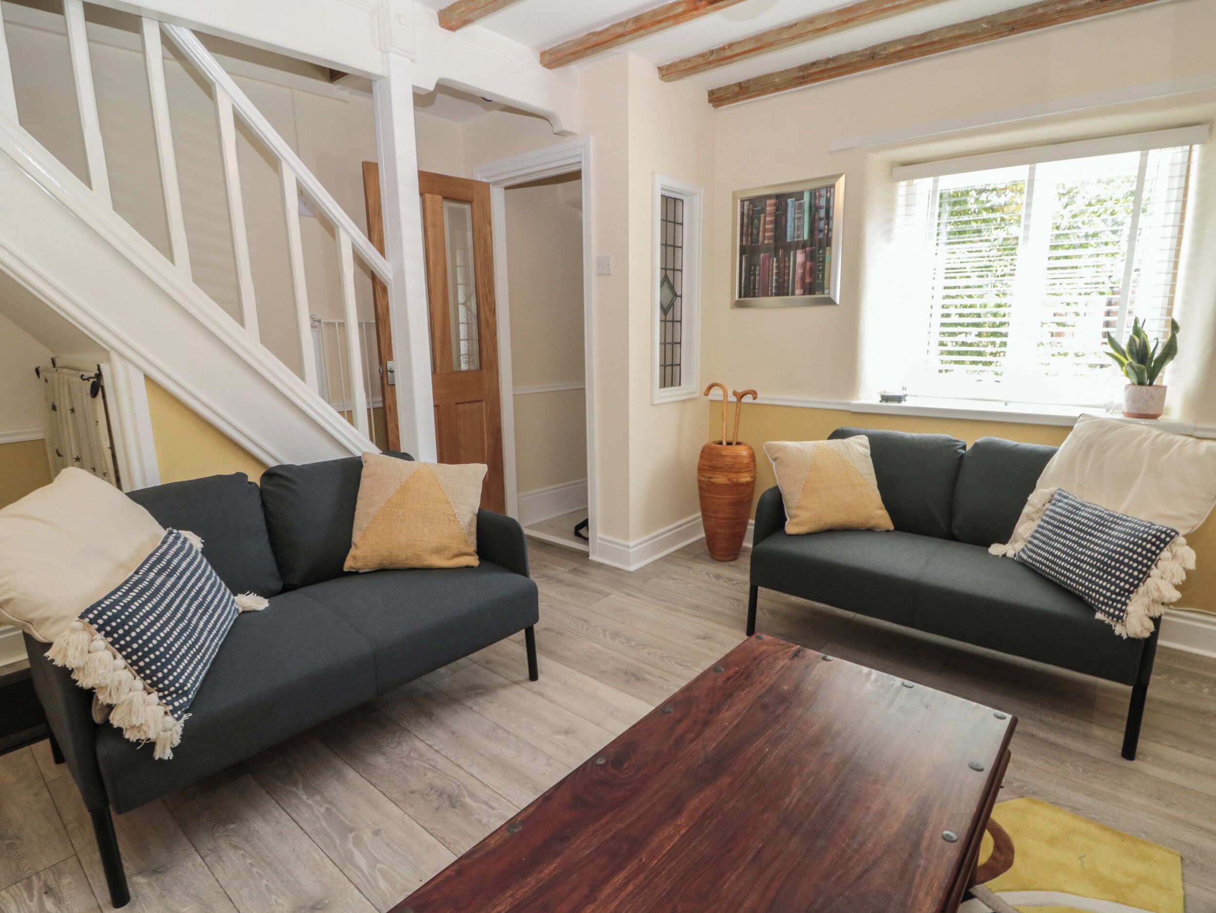106 Westgate, Pet Friendly, With Open Fire In Guisborough - Redcar