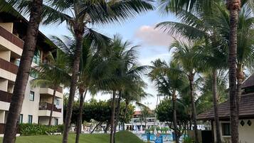 32-inch Smart TV with cable channels