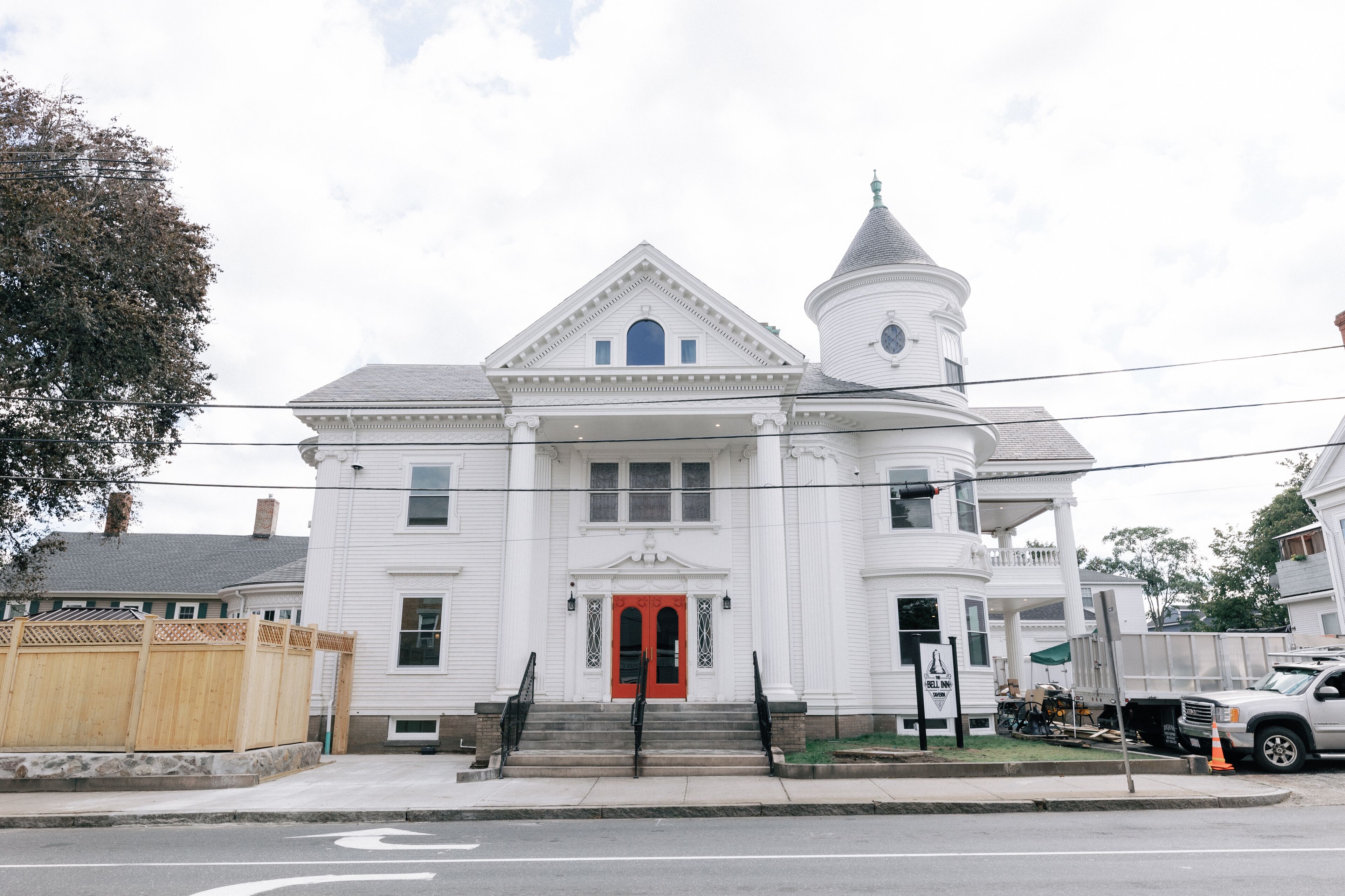 المنشأة من الخارج