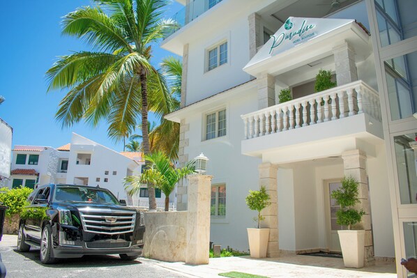 Exterior - Paradise Street (Punta Cana)