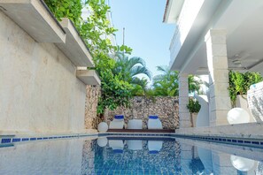 Exterior - Paradise Street (Punta Cana)