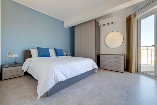 2 bedrooms, iron/ironing board