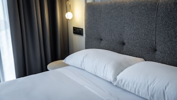 Standard Double Room | Free WiFi, bed sheets