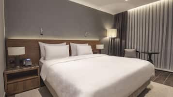 Minibar, in-room safe, desk, laptop workspace