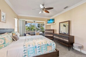 3 bedrooms, desk, iron/ironing board, free WiFi - Mile From Beach Access, Spacious and Redone, Heated Pool! (Marco Island)
