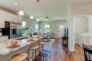 Interior - 2 Houses! Sleeps 22! Pet Friendly, 10 minutes to Downtown Asheville! (Asheville)
