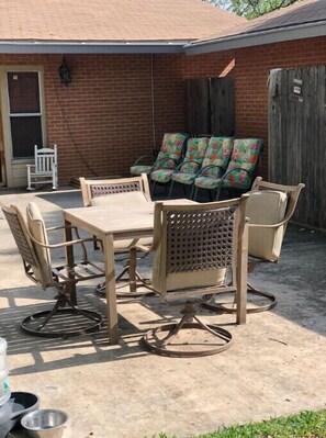 Outdoor dining