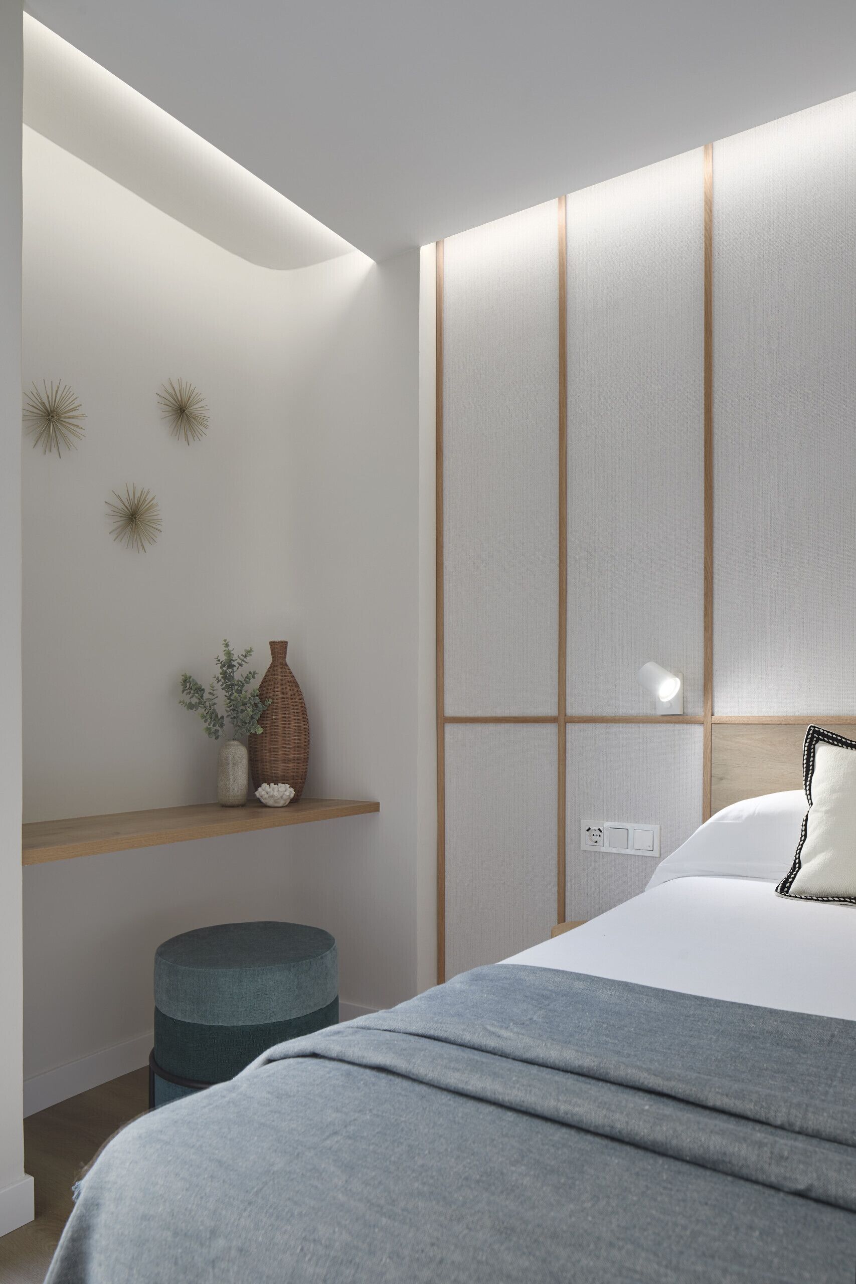 3 habitaciones, escritorio, tabla de planchar con plancha y wifi gratis 