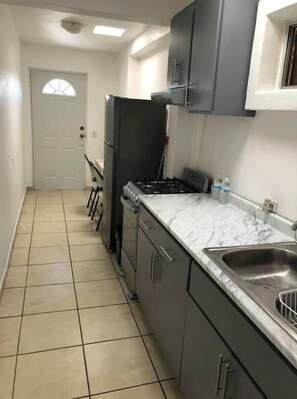 Fridge, oven, stovetop