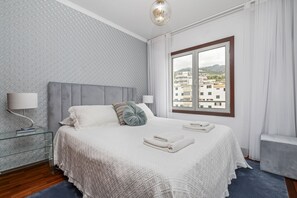 1 chambre, fer et planche à repasser, lit parapluie, Wi-Fi gratuit