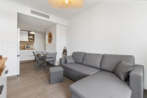 TV - Le Corinthe - Appt classé 3* et climatisé (Marseillan)