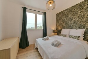 2 bedrooms, iron/ironing board, free WiFi, bed sheets