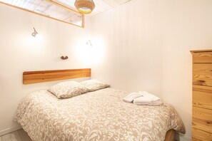 2 bedrooms, free WiFi, bed sheets