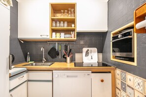 Fridge, microwave, oven, dishwasher - Le Flocon de Pauline - Sur les pistes (Chamrousse)