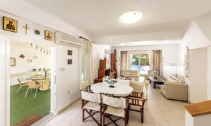 Dining - Protaras Apollon Seaside Villa (Protaras)