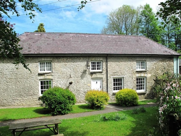 Cottage, Multiple Beds | Exterior