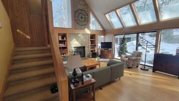 TV connectée, cheminée