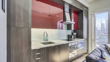 Economy Studio Suite | Mini-refrigerator