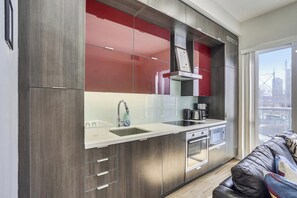 Economy Studio Suite | Mini-refrigerator