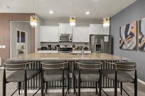 Fridge, microwave, oven, stovetop - 7 Bedroom/ 5.5 Bathroom Windsor at Westside (2100 RD) (Kissimmee)