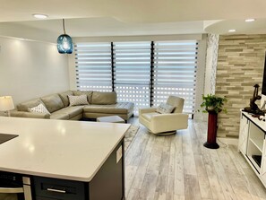 Smart-TV, DVD-Player, Drucker