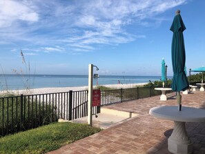 Am Strand, Liegestühle