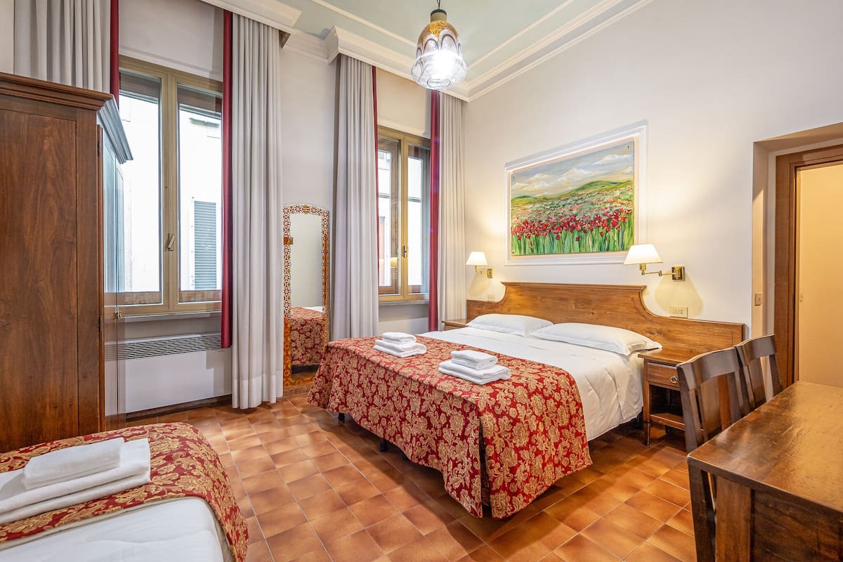 Comfort-Dreibettzimmer | Bettwäsche aus ägyptischer Baumwolle, hochwertige Bettwaren