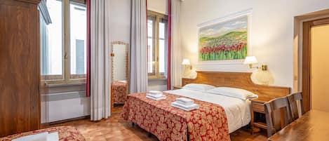 Comfort Triple Room | Cadar kapas Mesir, peralatan tempat tidur premium, gebar bulu kapas