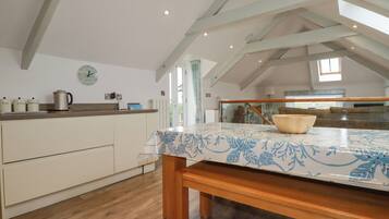 Fridge, dishwasher, electric kettle, toaster