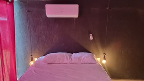 5 bedrooms, desk, WiFi, bed sheets - Casa de Playa con Mini Golf (La Libertad Department)
