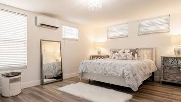 2 bedrooms, desk, iron/ironing board, travel crib